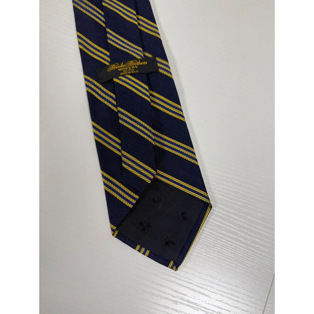 Brooks Brothers Makers Silk Tie Navy Blue Gold Repp Stripe Herringbone USA Made